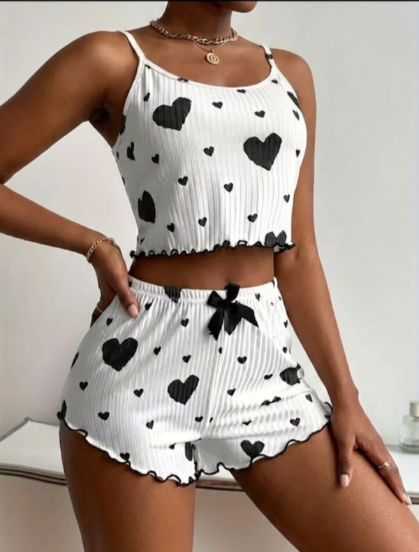 women’s two piece heart print pajama set – white & black